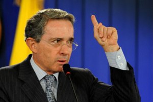 Uribe pide apoyo internacional para María Corina Machado