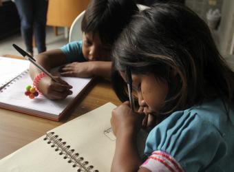 Colombia destina más de seis millones de dólares para educación superior de indígenas