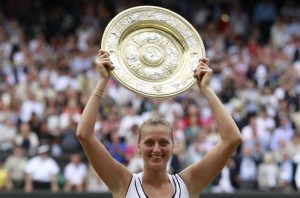 Petra Kvitova venció a Eugenie Bouchard en la final de Wimbledon