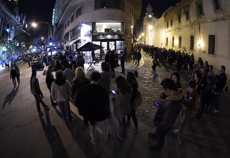 Dos días de duelo nacional en Argentina por muerte de Gustavo Cerati: Miles se presentan en las exequias