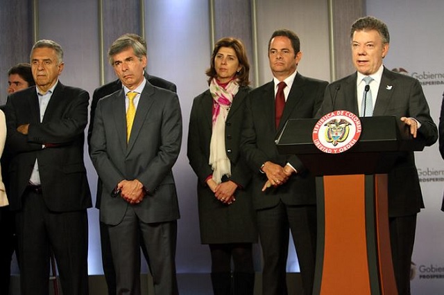 Colombia: Congreso interpelará ministros por cierre de frontera con Venezuela