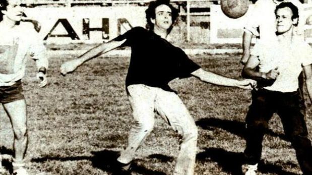 Cuando Cerati prefirió jugar fútbol antes que cantar