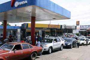 Comenzó horario nocturno en cinco gasolineras de San Cristóbal