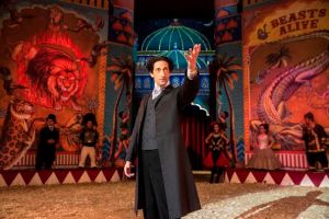 History presenta la miniserie: Houdini, protagonizada por Adrien Brody