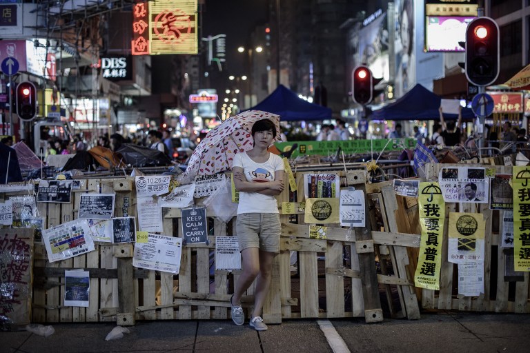 ¿Lazo azul o amarillo? Las protestas dividen a la sociedad hongkonesa