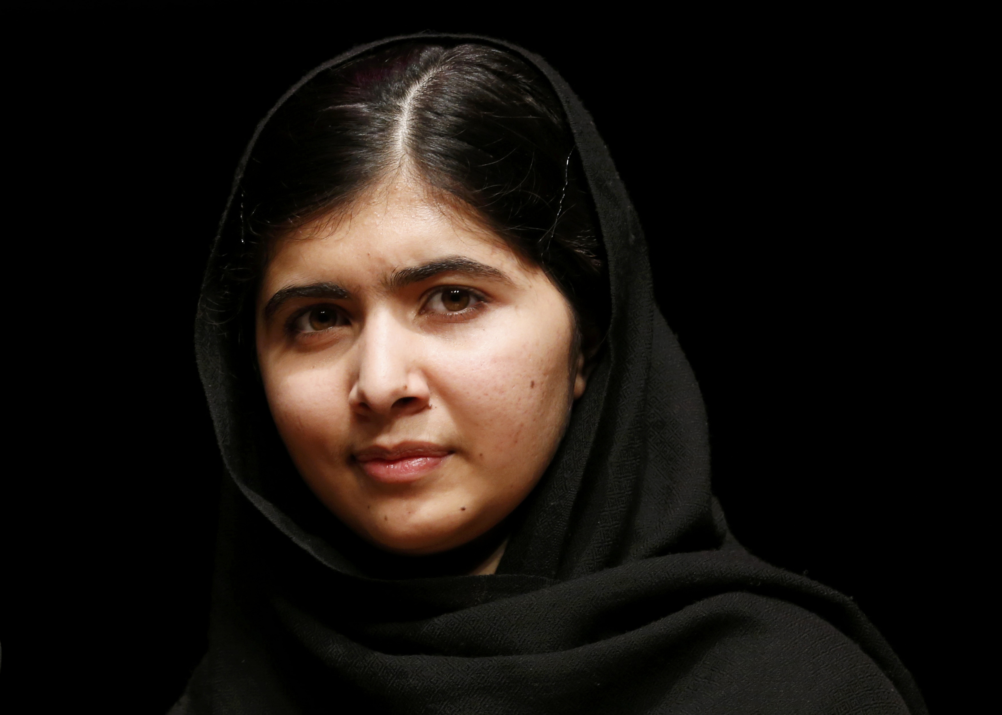 Malala, de blanco de los talibanes a heroína de la lucha por la educación