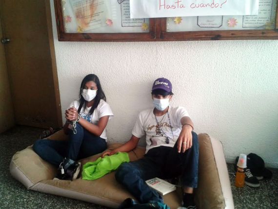 Estudiantes se declaran en huelga de hambre en la UDO Bolívar