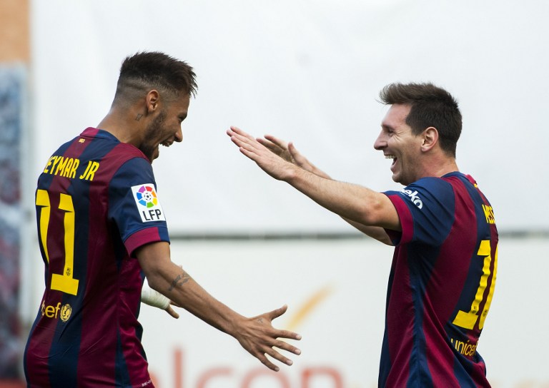 Messi y Neymar conducen al Barcelona a una nueva victoria