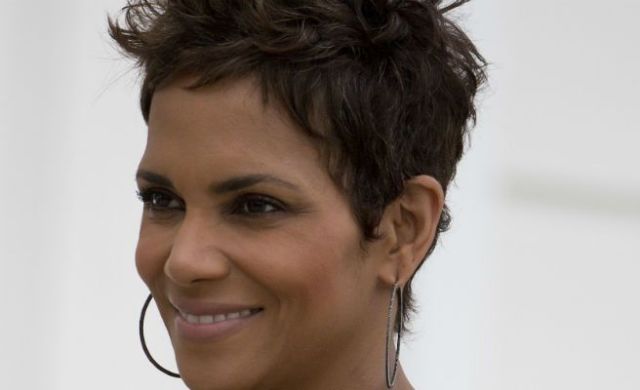 halle_berry_n-672xXx80-1