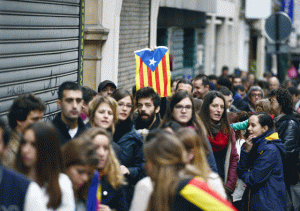 Gobierno catalán refuerza su pulso independentista con Madrid