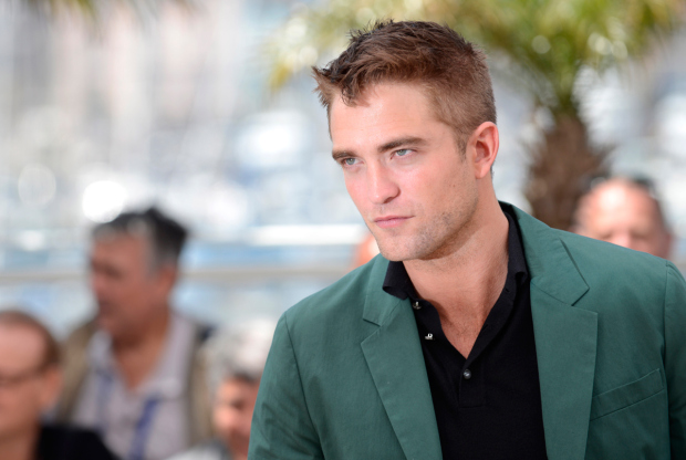 Robert Pattinson y su peculiar corte de cabello