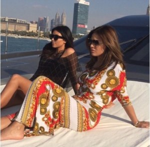 Kim Kardashian “cautiva Dubái” con toda su sensualidad
