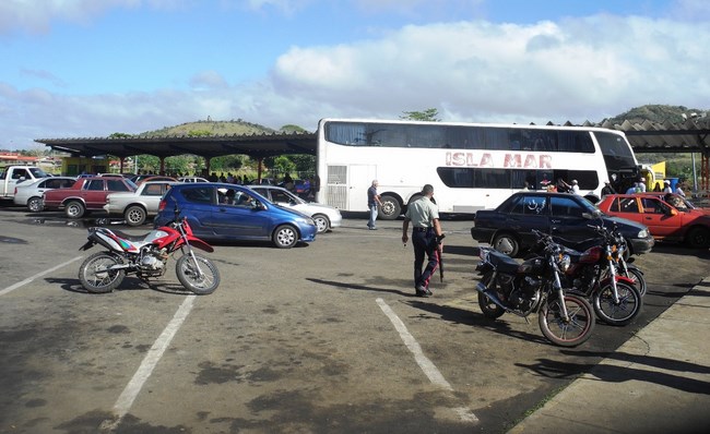 Temporadistas piden más organización en el Terminal de Upata