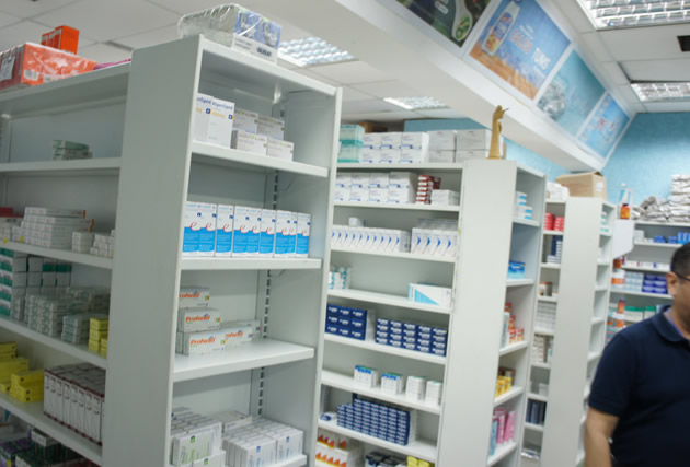 Farmacéuticos advierten más escasez de medicamentos y cierre de farmacias