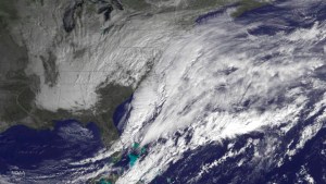 Megatormenta podría arrojar medio metro de nieve sobre EEUU