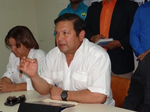 Velásquez espera observación internacional en parlamentarias