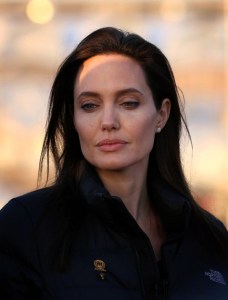 ¡Le pegó la cosa! Angelina Jolie perdió unos “kilitos” y ha sufrido ataques de pánico tras su divorcio con Brad Pitt