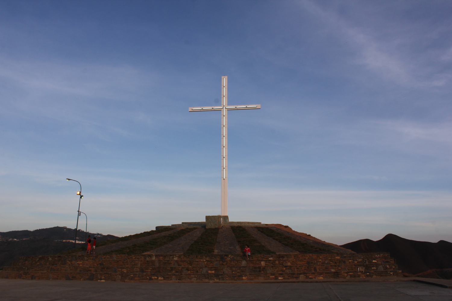 La Cruz de El Morro fue rehabilitada para recibir a petareños esta Semana Santa (Fotos)
