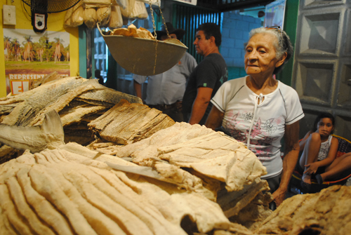 Se alzaron las ventas del pescado seco por cercanía de la Semana Santa