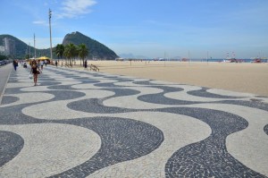 Alertan sobre la contaminación en playas de Río de Janeiro