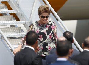 Dilma Rousseff llega a Panamá en silencio