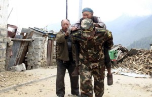 Al menos 25 muertos en el Tíbet por terremoto en Nepal