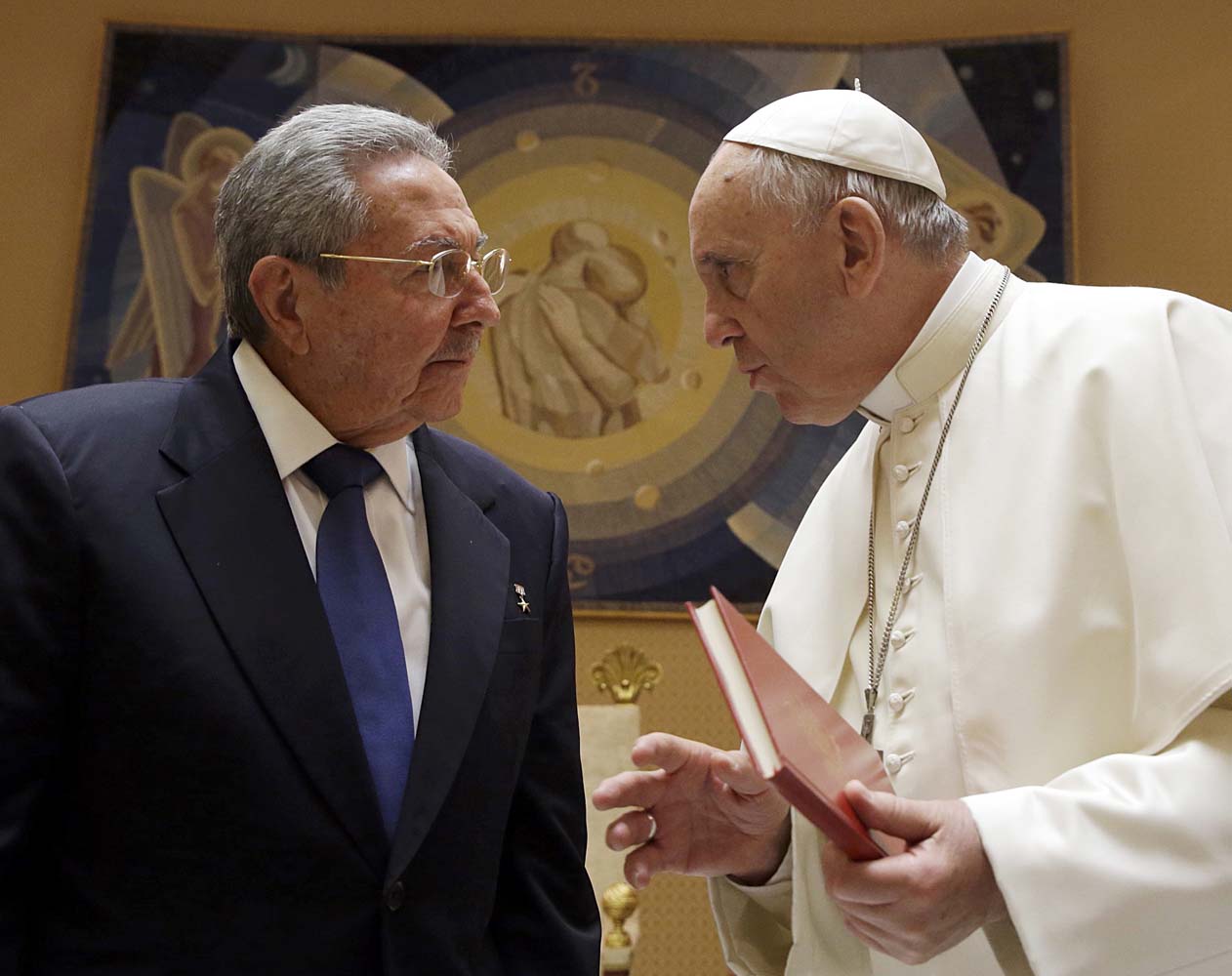 Raúl Castro, tras su reunión con el Papa: Si sigue así, volveré a rezar