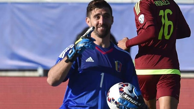 Alaín Baroja, el “cerrojo” bajo palos de la Vinotinto