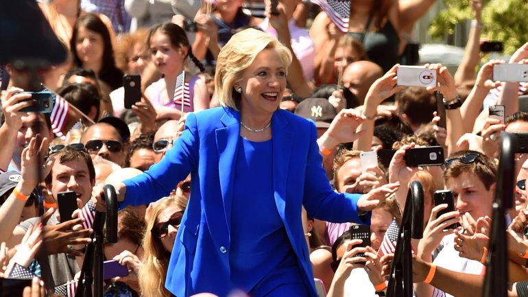 Hillary Clinton recaudó fondos para su campaña con una fiesta para famosos de Hollywood