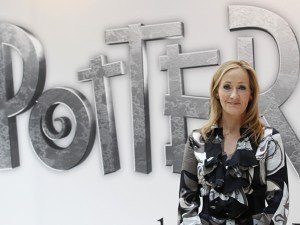 J.K. Rowling llevará al teatro una parte no contada de Harry Potter