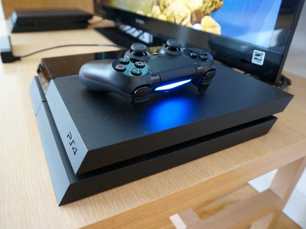 Sony anunció que el PlayStation 4  será más ligero y eficiente