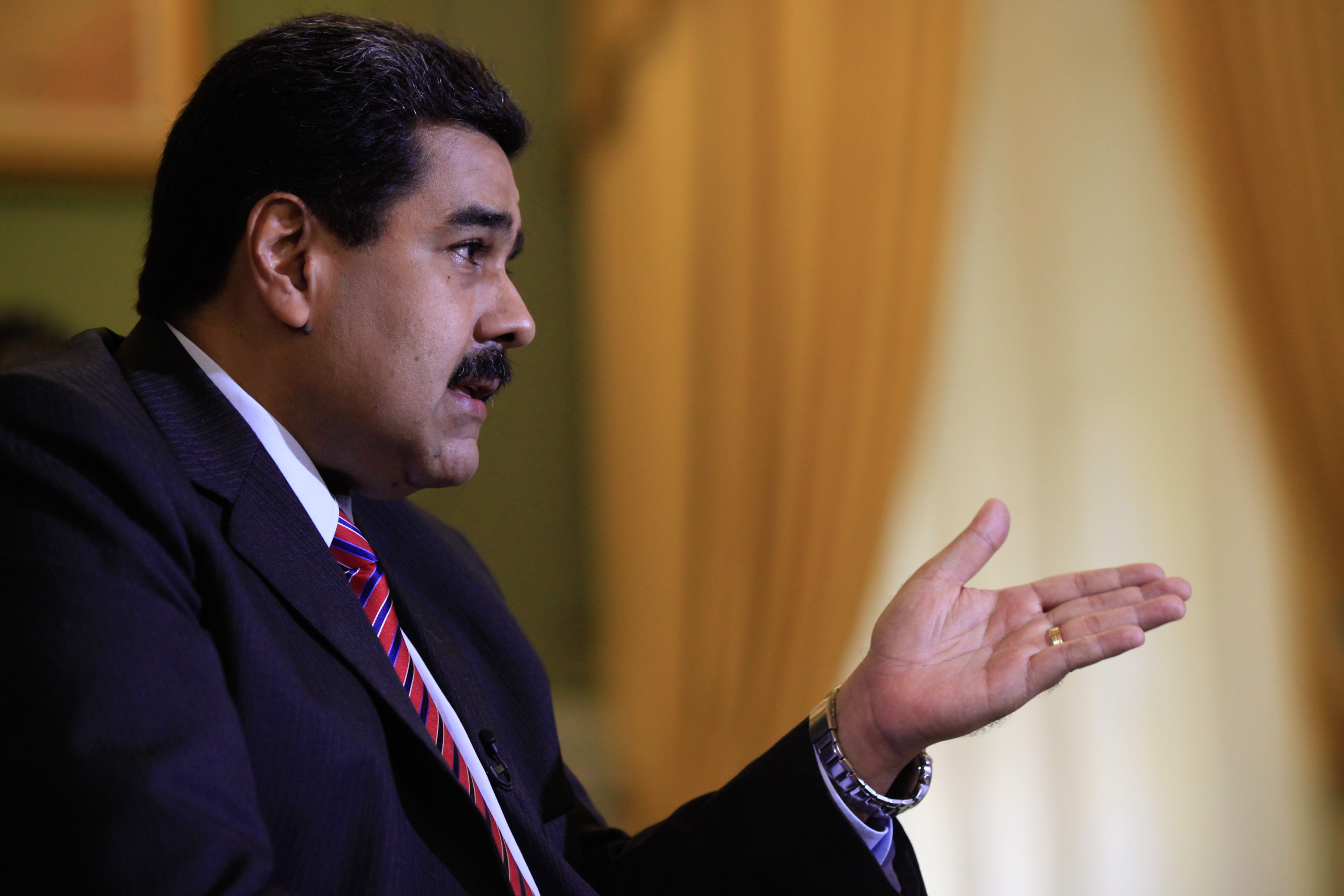 Maduro figura en lista de dirigentes que denigran la prensa