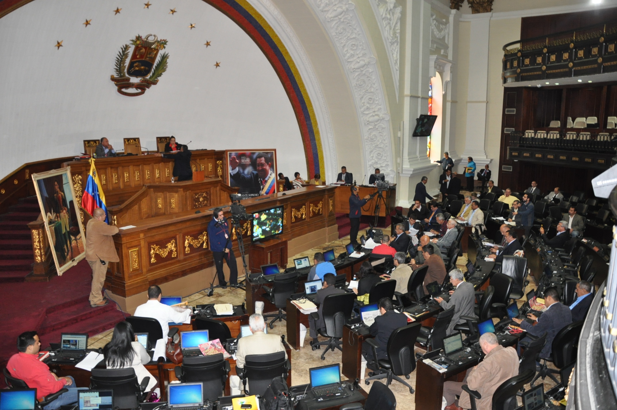 Chavismo aprobó en primera discusión el proyecto de Ley de Endeudamiento para 2016