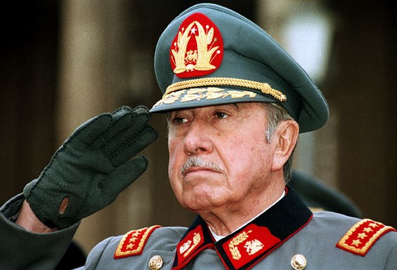 Juez chileno absolvió a Pinochet por caso de violación de DDHH