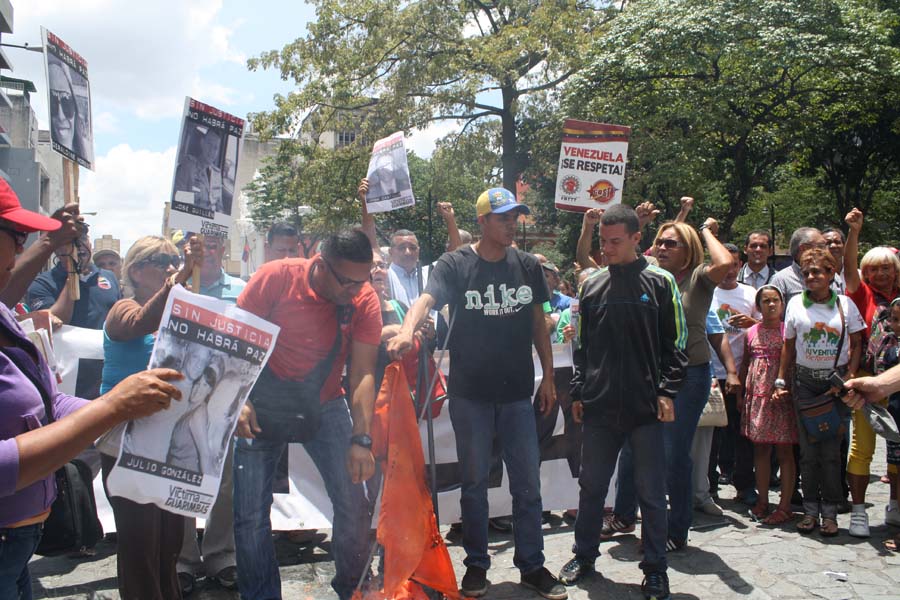 Voluntad Popular denuncia ante la Fiscalía el ataque que sufrieron sus activistas en el Palacio de Justicia