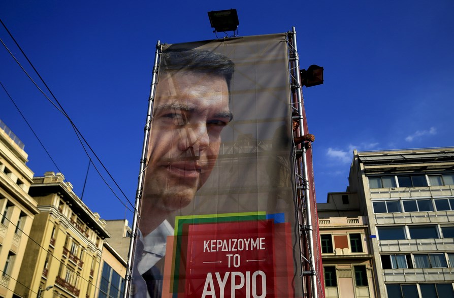 Tsipras, de revolucionario temido en Europa a fiel cumplidor del rescate