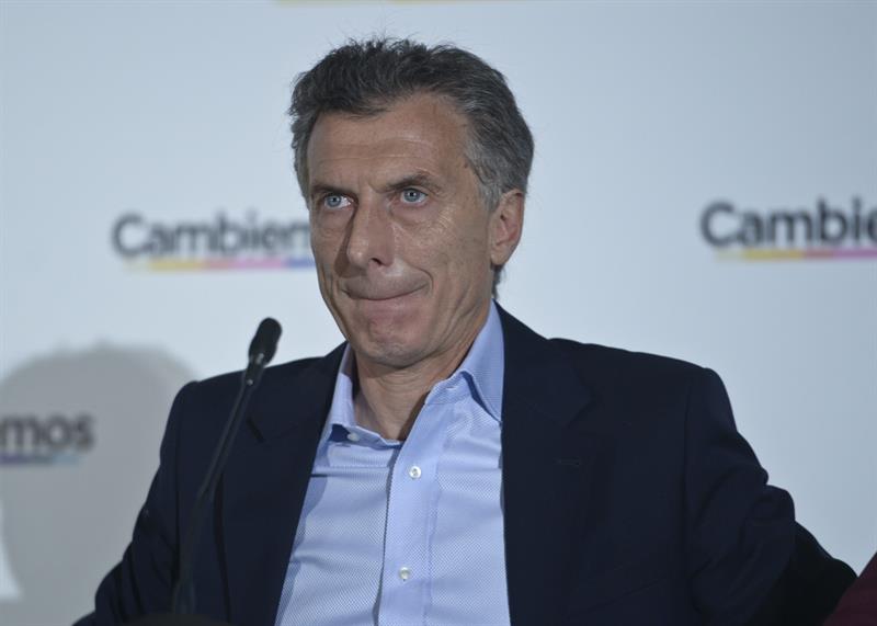 Macri dice que asume responsabilidad del cambio en Argentina