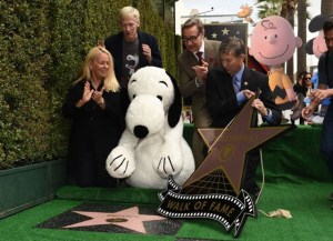 Snoopy ya tiene su estrella en el Paseo de la Fama de Hollywood