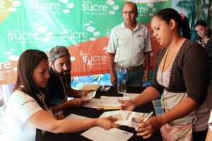 En el municipio Sucre entregaron becas para promover educación de calidad