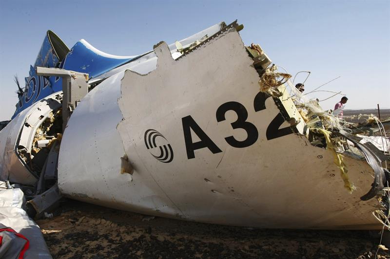 Vacían contenido de las cajas negras del avión ruso estrellado en el Sinaí