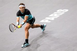 Nadal y Murray avanzan cómodos a la tercera ronda del Masters de París (Fotos)