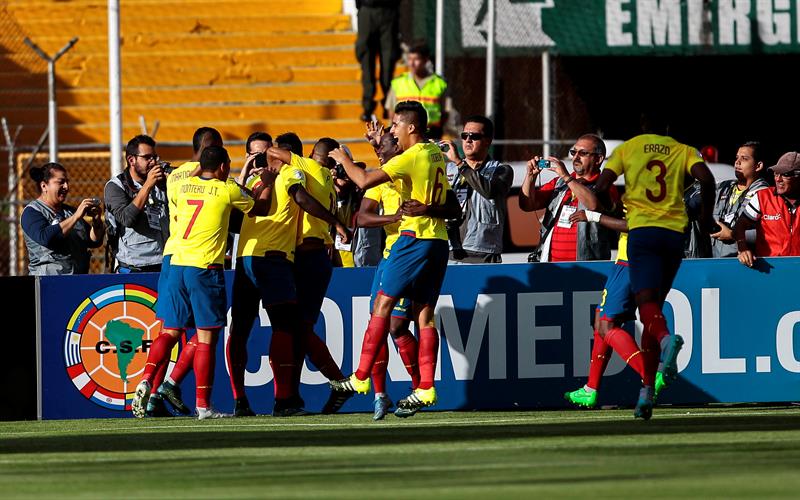 Ecuador le gana 2-1 a Uruguay y mantiene inicio perfecto en eliminatoria sudamericana