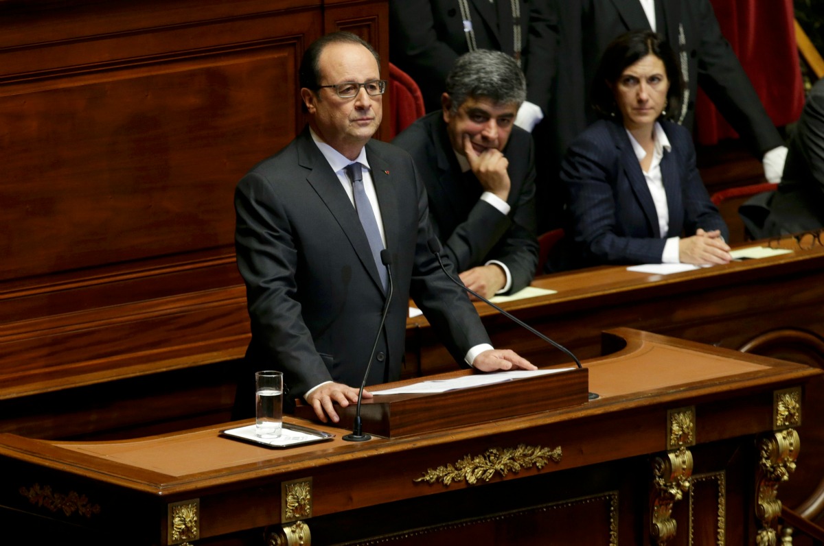 Hollande asegura que Francia está en guerra