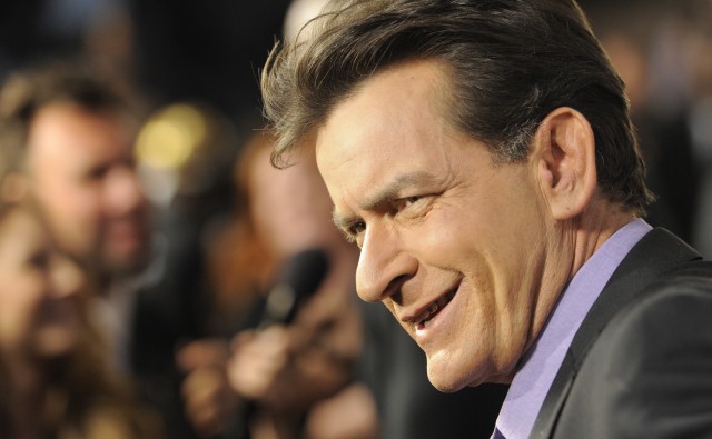 Estas famosas encabezan la lista de “5000 mujeres” con las cuales se acostó Charlie Sheen (Fotos)