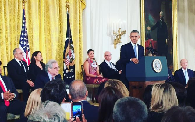 Gloria y Emilio Estefan recibieron Medalla de la Libertad de manos de Obama