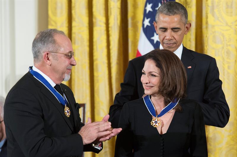 Obama entregó la Medalla de la Libertad a los Estefan (Fotos)