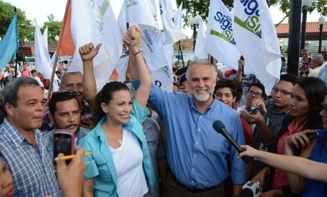 Gómez-Sigala-María-Corina