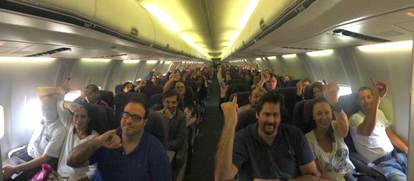 Orgullo VENEZOLANO: Las FOTOS en el avión de compatriotas regresando a Nueva York luego de votar