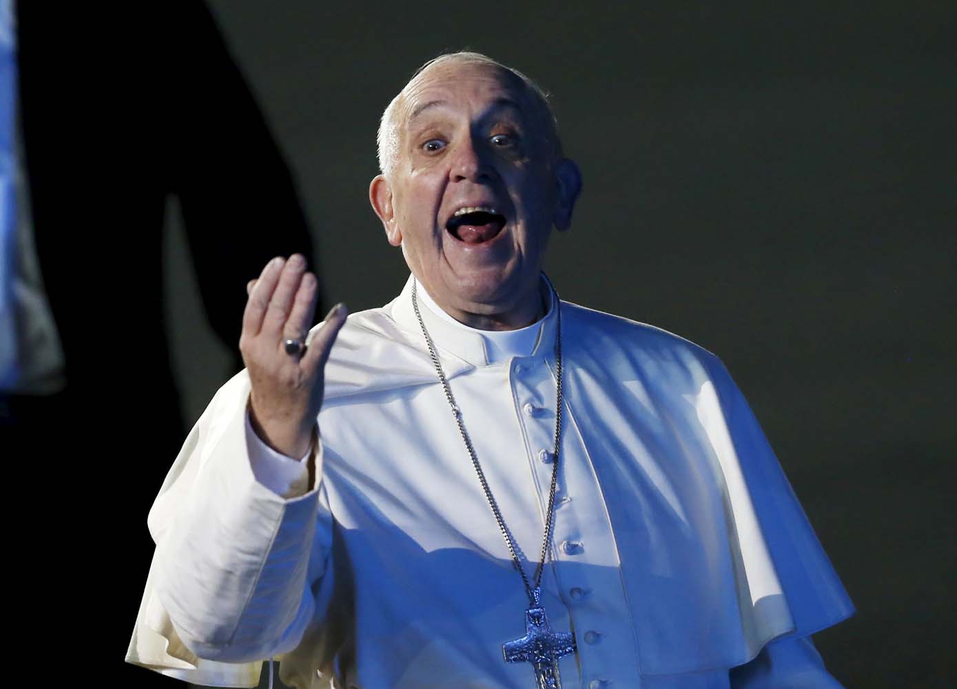 El Papa se equivoca y le habla en italiano a los mexicanos (video)