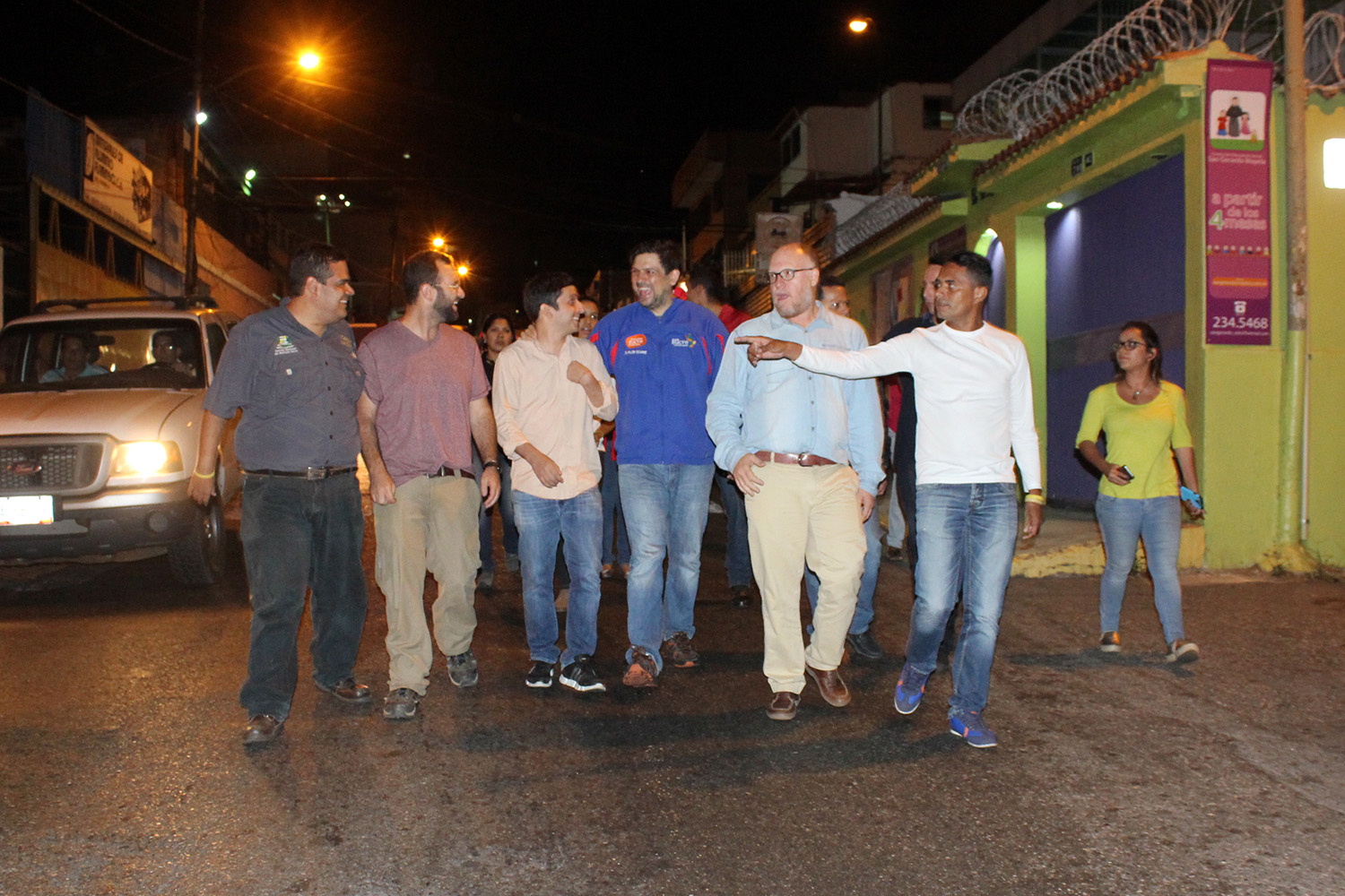 Alcaldía de Sucre instaló alumbrado público en avenida El Rosario de Los Chorros